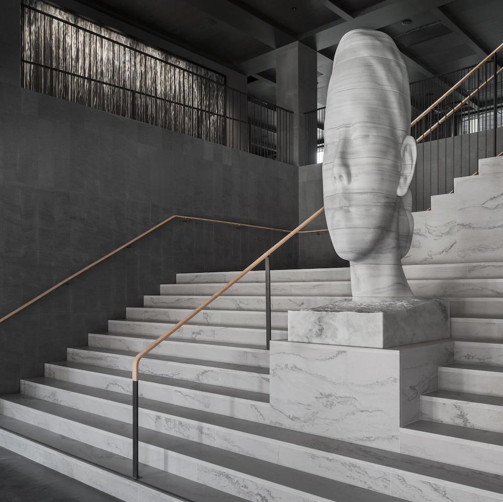 فندق آت سيكس ستوكهولم المظهر الخارجي الصورة The sculpture in 2015
