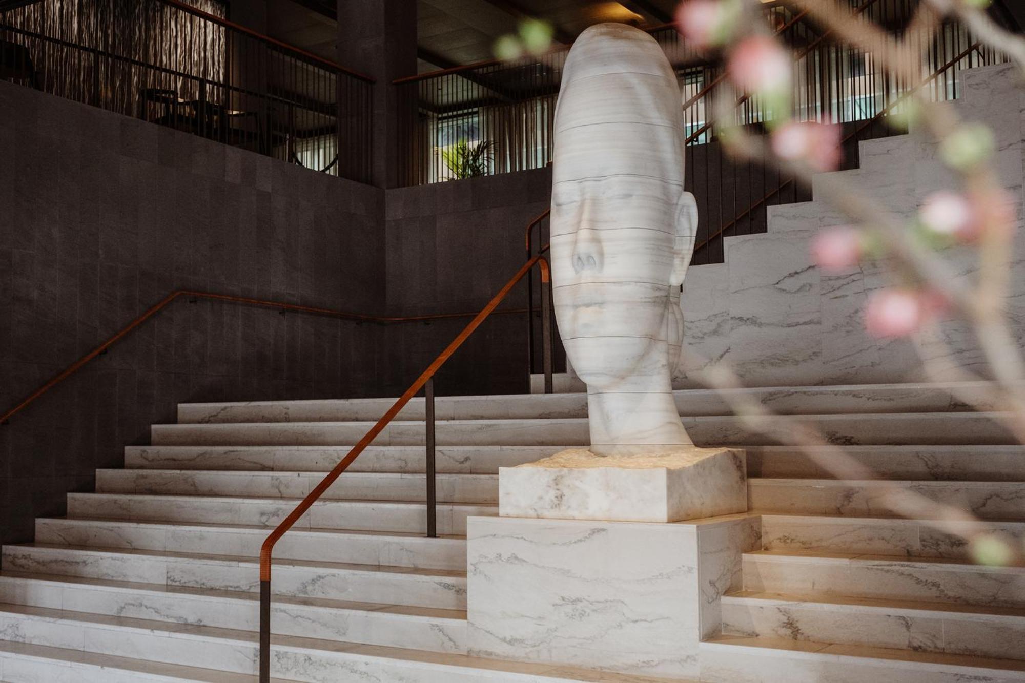 فندق آت سيكس ستوكهولم المظهر الخارجي الصورة The sculpture in 2019