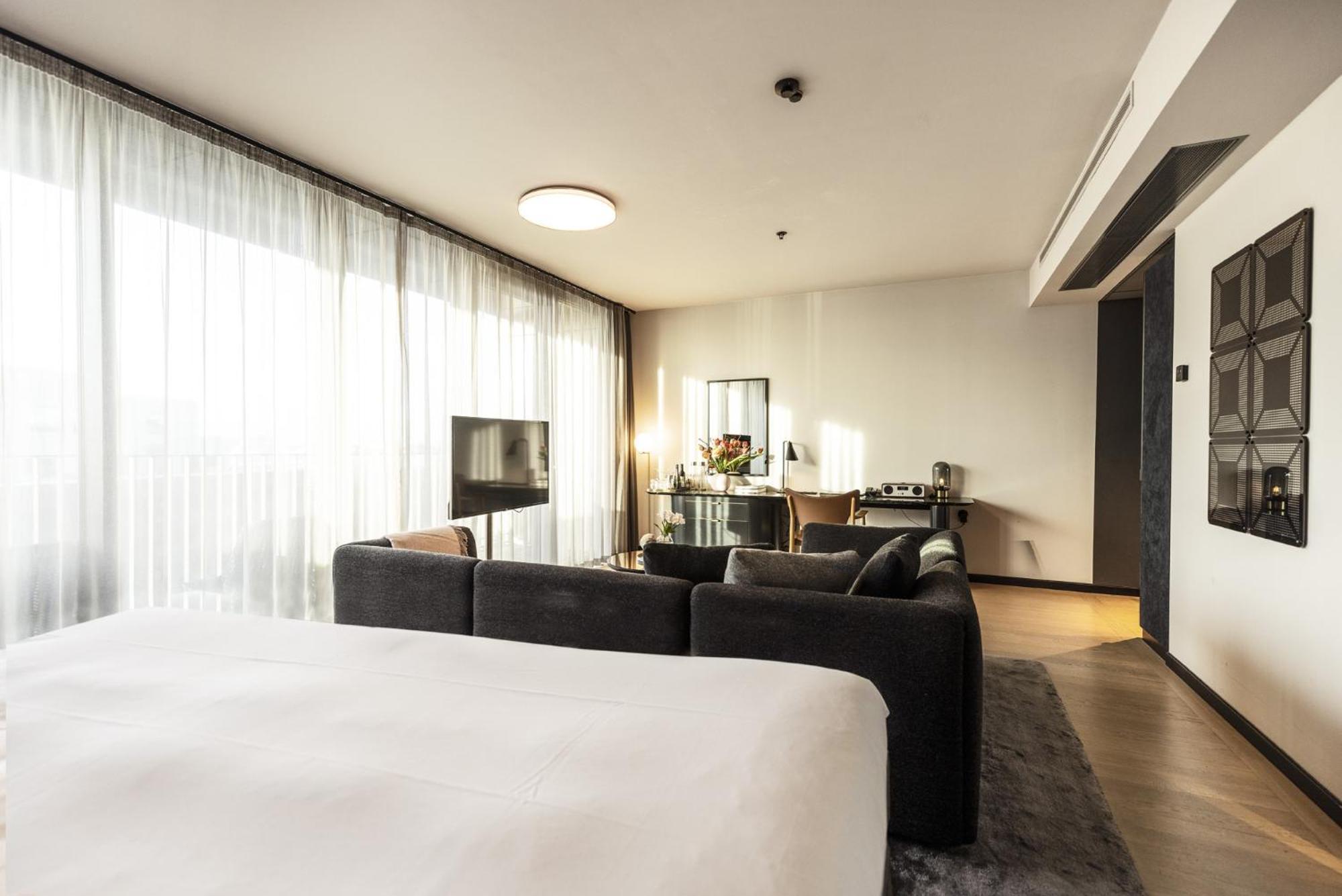 فندق آت سيكس ستوكهولم المظهر الخارجي الصورة A room at the hotel
